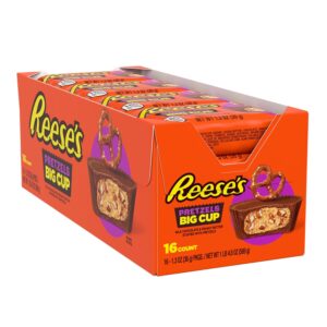 REESE'S Big Cup with Pretzels Milk Chocolate Peanut Butter Cups, Candy Packs, 1.3 oz (16 Count)